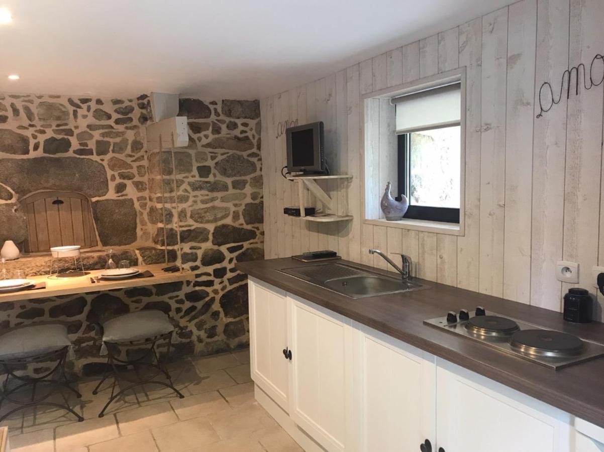 À L'orée Du Bois Pommerit-le-Vicomte Esterno foto
